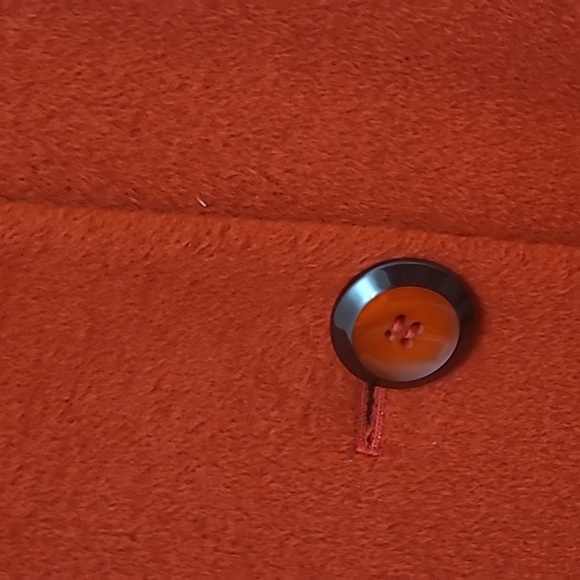 This Beautiful Red Coat Is Made Of Cashmere. scarf included - Picture 4 of 8